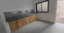 A vendre une charmante villa à étage T4 d’environ 110 m2 située dans un quartier calme à Ambohijanahary