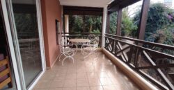 À louer charmant appartement T3 meublé situé dans une résidence sécurisée à Mahamasina