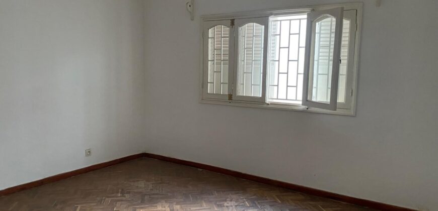 À louer une villa de type F3 avec garage située à Tanjombato