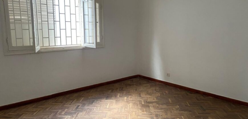 À louer une villa de type F3 avec garage située à Tanjombato