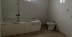 À louer une villa de type F3 avec garage située à Tanjombato