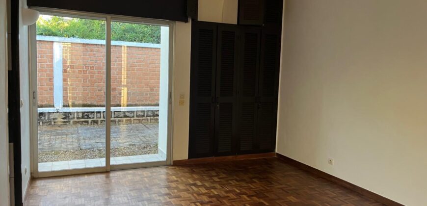 Location spacieuse villa T5 avec jardin et garage située dans la résidence Bonnet à Ivandry