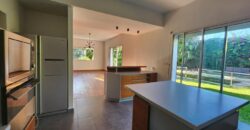 À louer une villa de standing T6 avec piscine située dans un quartier résidentiel très prisé à Ambohibao