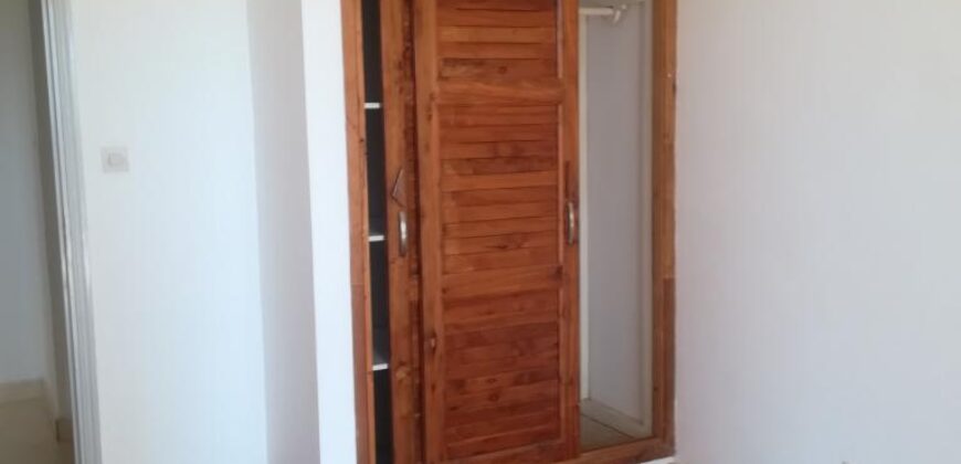 À louer un agréable appartement T4 dans un quartier résidentiel calme à Ampandrianomby