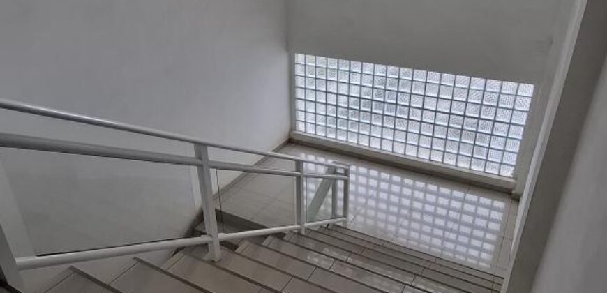 Location deux bureaux de 105.25 m2 chacun situés à Ambolokandrina
