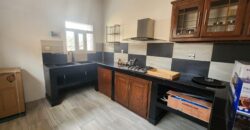 À louer appartement meublé de type F4 situé dans une résidence sécurisée à Mandrosoa Ivato