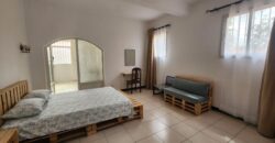 À louer appartement meublé de type F4 situé dans une résidence sécurisée à Mandrosoa Ivato