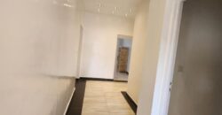 À louer appartement meublé de type F4 situé dans une résidence sécurisée à Mandrosoa Ivato