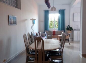 Location d’un appartement T3 meublé situé dans un quartier calme et sécurisé à Ambatobe