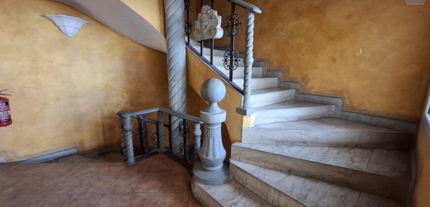 Location d’un spacieux appartement T3 offrant une vue imprenable situé sur La Haute Ville