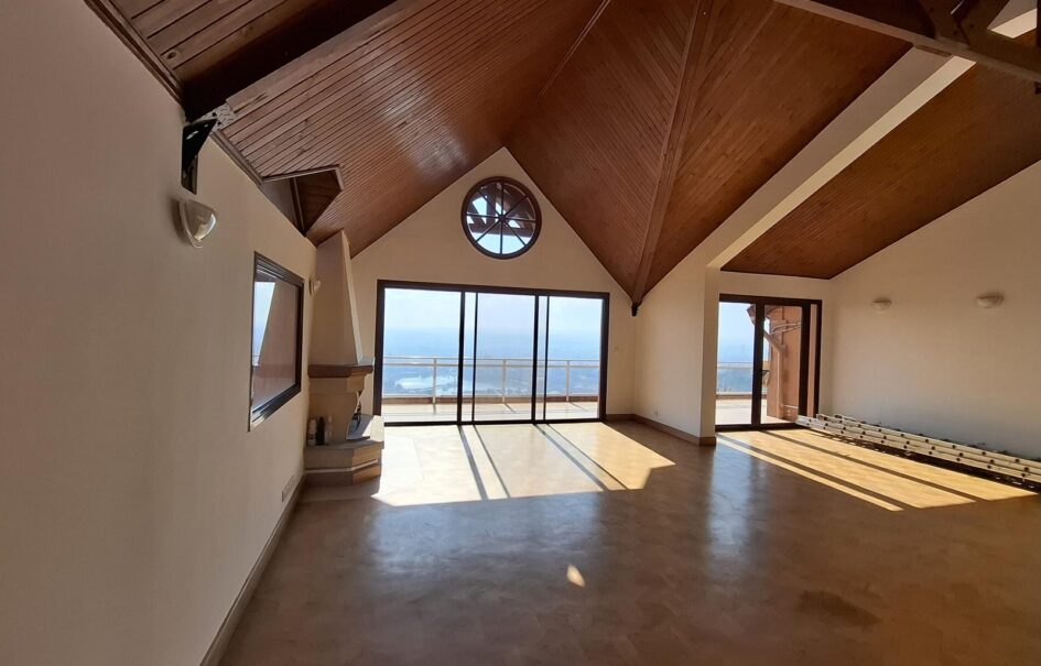 Location d’un spacieux appartement T3 offrant une vue imprenable situé sur La Haute Ville