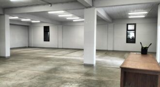 Location d’un entrepôt de 225 m2 idéal pour diverses activités professionnelles situé à Ankorondrano