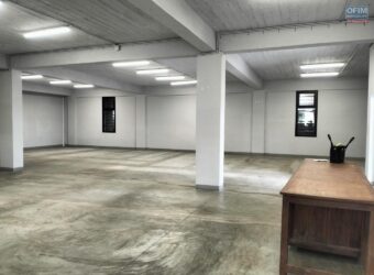 Location d’un entrepôt de 225 m2 idéal pour diverses activités professionnelles situé à Ankorondrano
