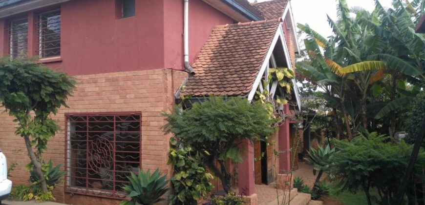 À louer une charmante villa T4 sur un terrain 1000m2 située dans un quartier calme à Ankerana