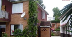 À louer une charmante villa T4 sur un terrain 1000m2 située dans un quartier calme à Ankerana