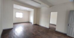 Location d’un appartement en duplex T4 situé en plein centre-ville de Behoririka