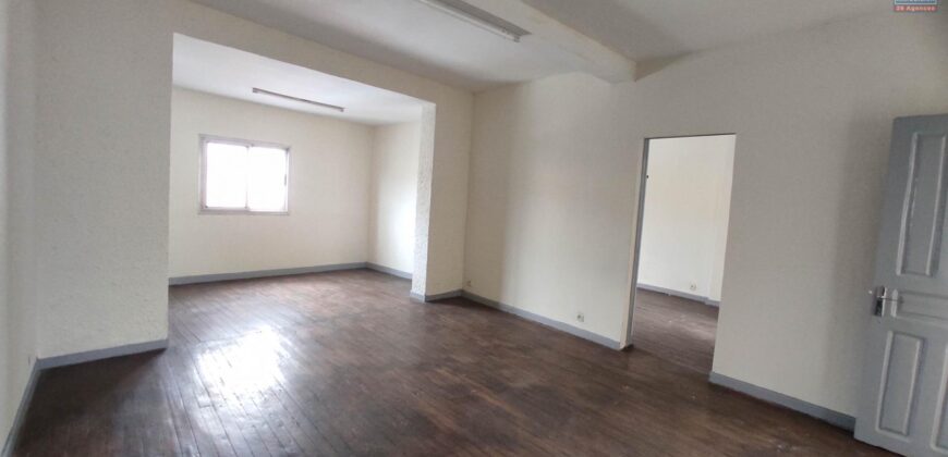 Location d’un appartement en duplex T4 situé en plein centre-ville de Behoririka
