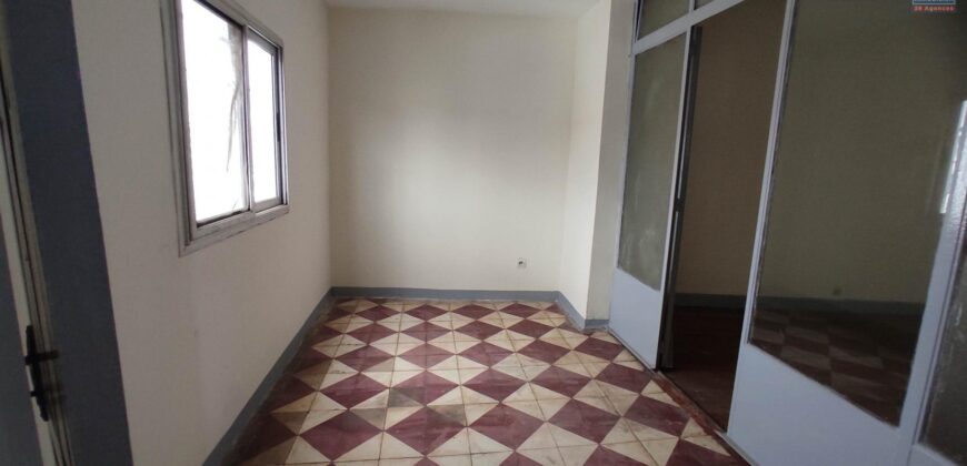 Location d’un appartement en duplex T4 situé en plein centre-ville de Behoririka