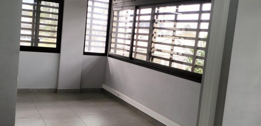 À louer un grand bureau de 508 m2 situé dans un immeuble sécurisé à Ankorondrano