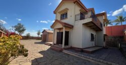 En vente villa T6 sur un terrain de 800 m2 située Andranovelona Ilafy