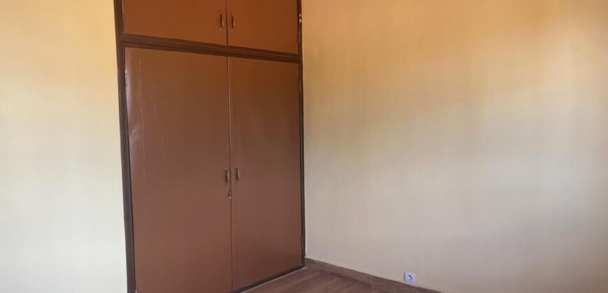 En vente villa T6 sur un terrain de 800 m2 située Andranovelona Ilafy