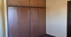 En vente villa T6 sur un terrain de 800 m2 située Andranovelona Ilafy