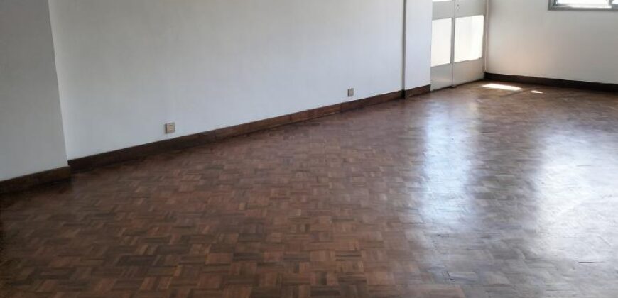 À louer un agréable appartement situé en plein centre-ville à Analakely