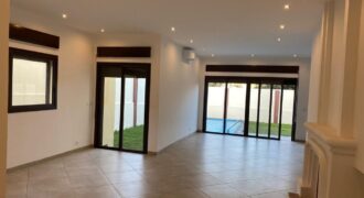 Location belle villa T6 avec piscine située dans un quartier calme proche du lycée français sur Ambatobe