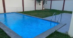 Location belle villa T6 avec piscine située dans un quartier calme proche du lycée français sur Ambatobe