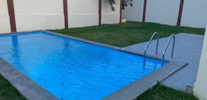 Location belle villa T6 avec piscine située dans un quartier calme proche du lycée français sur Ambatobe