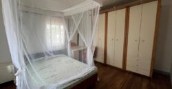 À louer une grande villa T5 meublée située dans un quartier résidentiel calme à Ambatobe