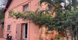 À louer une grande villa T5 meublée située dans un quartier résidentiel calme à Ambatobe