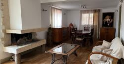 À louer une grande villa T5 meublée située dans un quartier résidentiel calme à Ambatobe