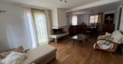 À louer une grande villa T5 meublée située dans un quartier résidentiel calme à Ambatobe