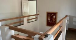 À louer une grande villa T5 meublée située dans un quartier résidentiel calme à Ambatobe