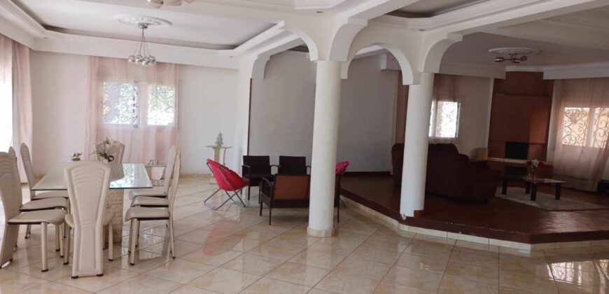 Location villa T6 à étage située dans un quartier calme de Mahabo Andoharanofotsy