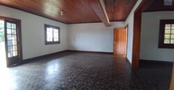 À vendre une charmante villa T5 sur un terrain de 1000 m2 avec une vue imprenable située à Fort Votron