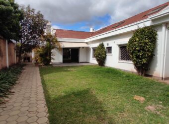 Location d’une grande et belle villa T6 située dans une résidence calme à Tanjomnato