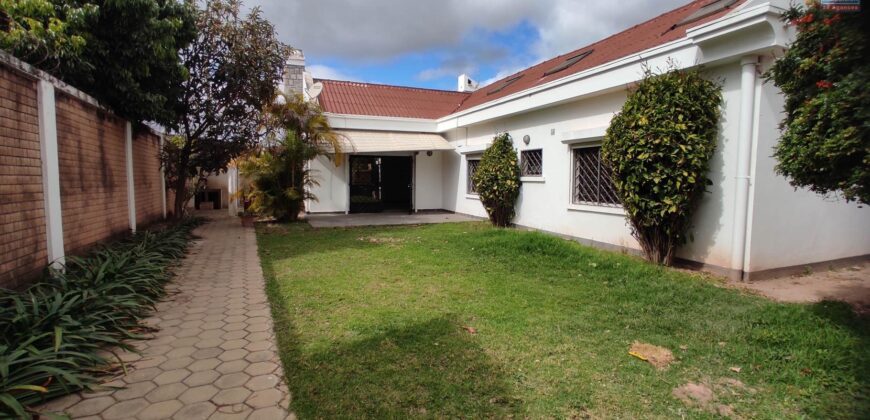 Location d’une grande et belle villa T6 située dans une résidence calme à Tanjomnato