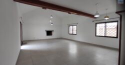 Location d’une grande et belle villa T6 située dans une résidence calme à Tanjomnato