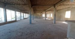 À vendre une propriété avec construction à finir sur 2 342 m² de terrain située à Ambohimangakely