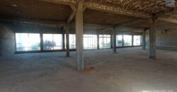 À vendre une propriété avec construction à finir sur 2 342 m² de terrain située à Ambohimangakely