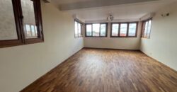 À louer un spacieux appartement T4 situé proche du centre-ville à Ambatovinaky