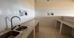 À louer un spacieux appartement T4 situé proche du centre-ville à Ambatovinaky