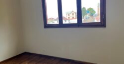 À louer un spacieux appartement T4 situé proche du centre-ville à Ambatovinaky