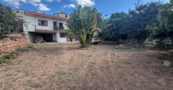 Vente d’une petite villa de 60 m2 sur un terrain de 1485 m2 située dans un secteur calme à Ambatomaro