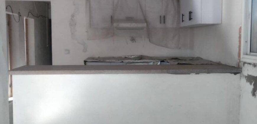 À vendre une villa polyvalente en cours de finition située au cœur de Betongolo