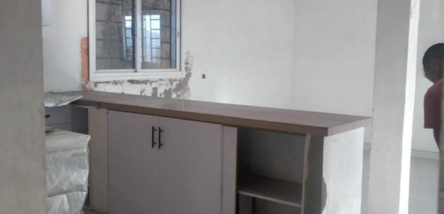 À vendre une villa polyvalente en cours de finition située au cœur de Betongolo