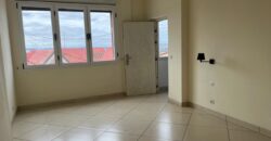 À louer une spacieuse villa T8 sur 5 niveaux située dans un quartier calme sur la Haute Ville