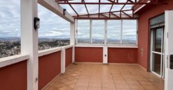 À louer une spacieuse villa T8 sur 5 niveaux située dans un quartier calme sur la Haute Ville